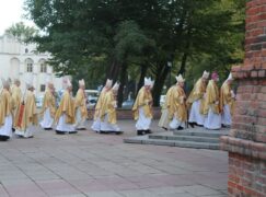 Arcybiskup ma COVID-19. Był na Konferencji Episkopatu Polski w Pabianicach