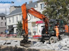 Nowe torowisko do poprawki. Za słaby beton